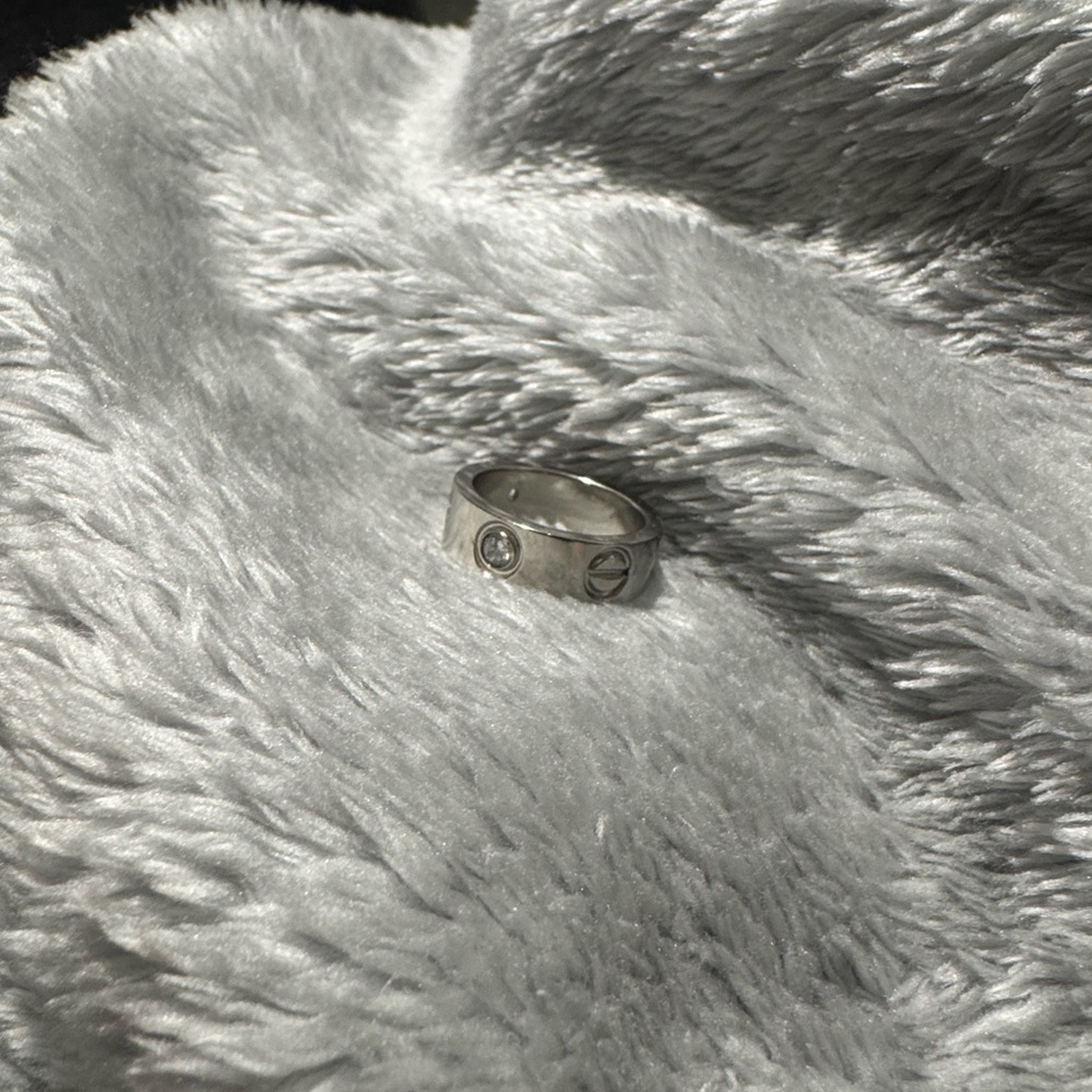 Silver Ring With Crystal Accent - image 5